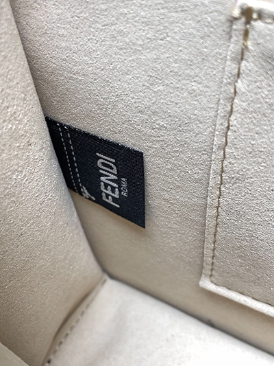 フェンディバッグ素材ディテール